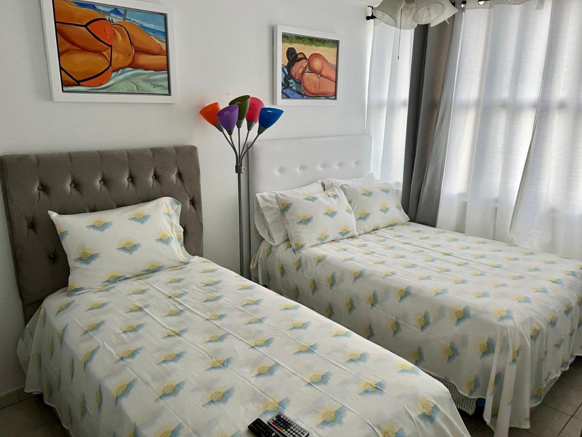 Beachfront Tropical Tantra Apartment ซานฮวน ภายนอก รูปภาพ