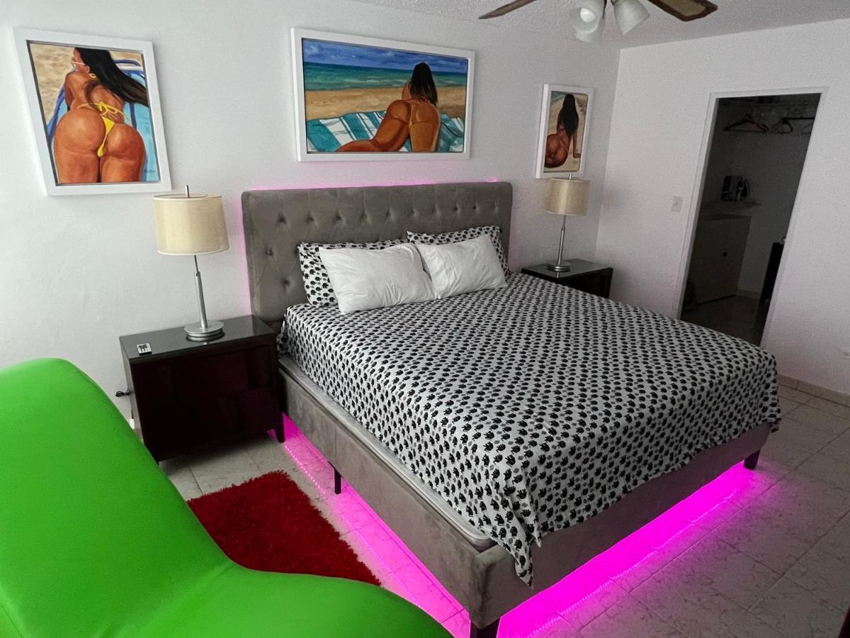 Beachfront Tropical Tantra Apartment ซานฮวน ภายนอก รูปภาพ
