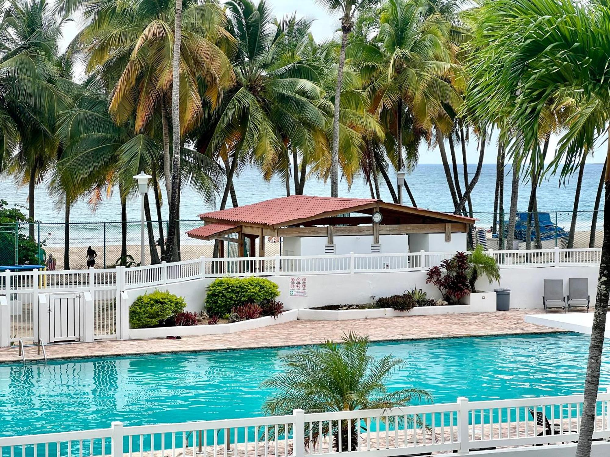 Beachfront Tropical Tantra Apartment ซานฮวน ภายนอก รูปภาพ