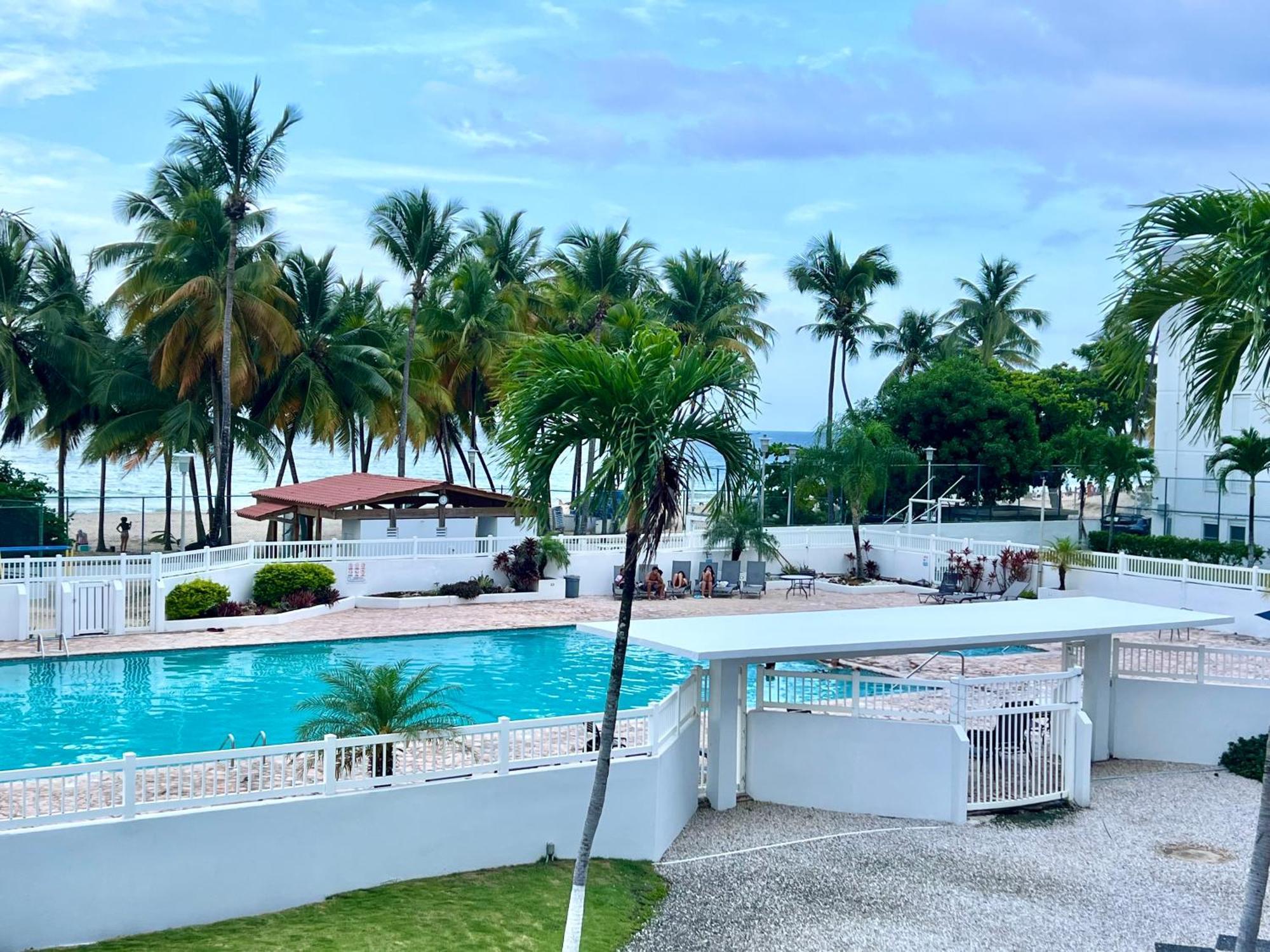 Beachfront Tropical Tantra Apartment ซานฮวน ภายนอก รูปภาพ