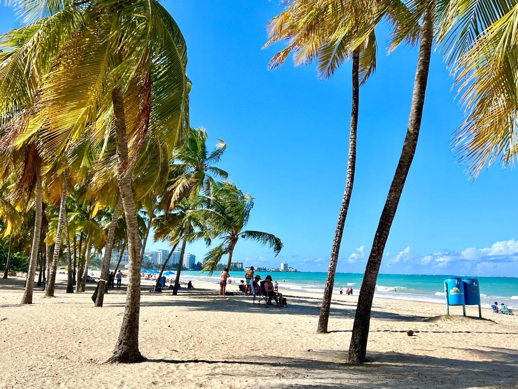 Beachfront Tropical Tantra Apartment ซานฮวน ภายนอก รูปภาพ